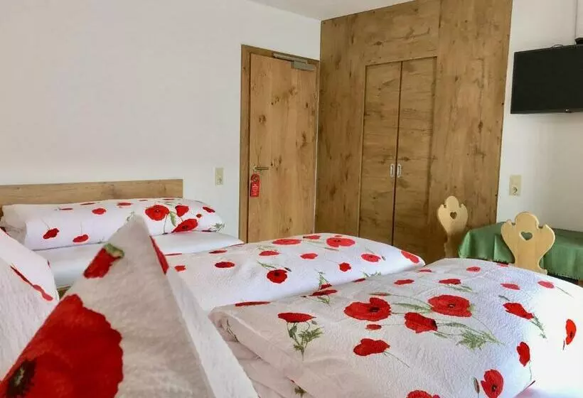 Pension Heidelberg   Fam Fuchs