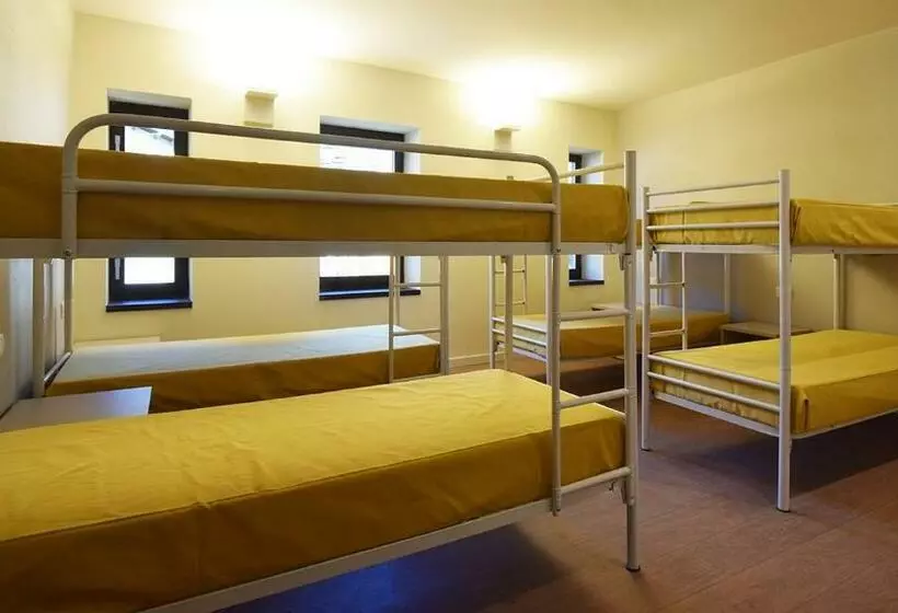 Retkeilymaja La Meira Sermig Casa Ferie