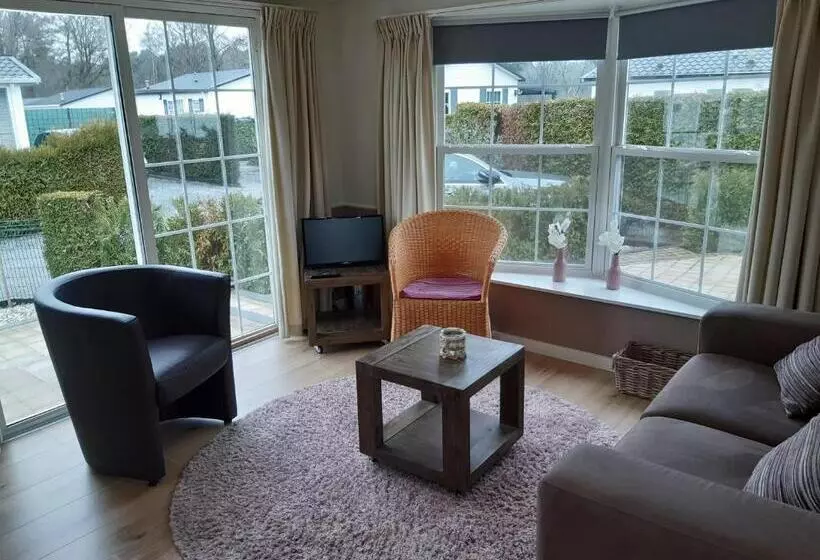 Aamiaismajoitus (B&B) Chalet Heggemus Oisterwijk