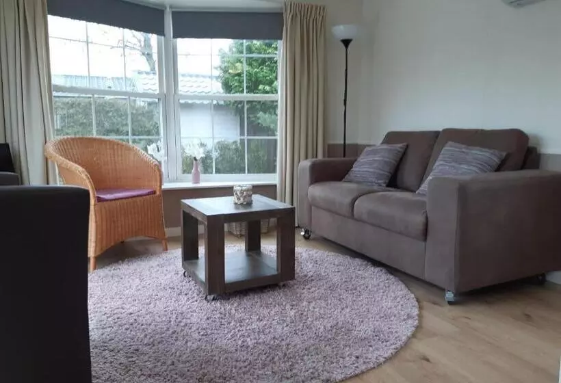 Aamiaismajoitus (B&B) Chalet Heggemus Oisterwijk