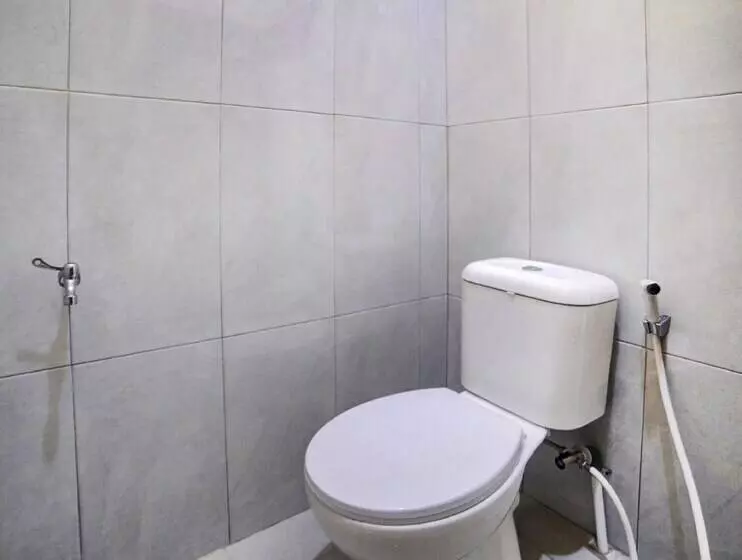 Hotelli Reddoorz At Shine Guest House Tebing Tinggi