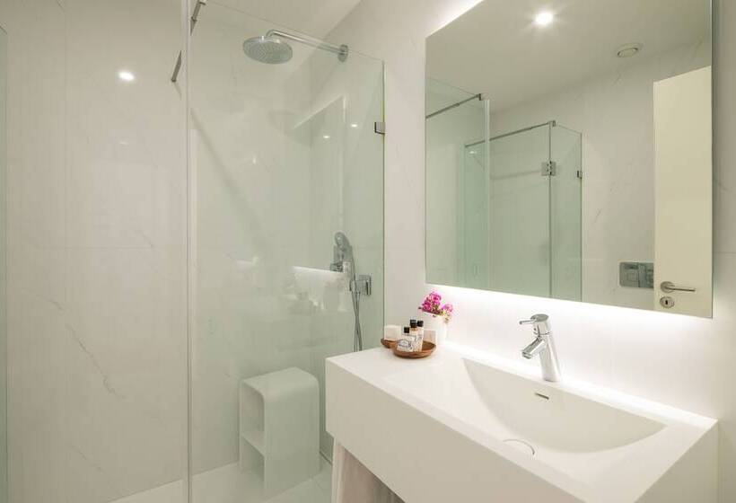 هتل Porto River Infante