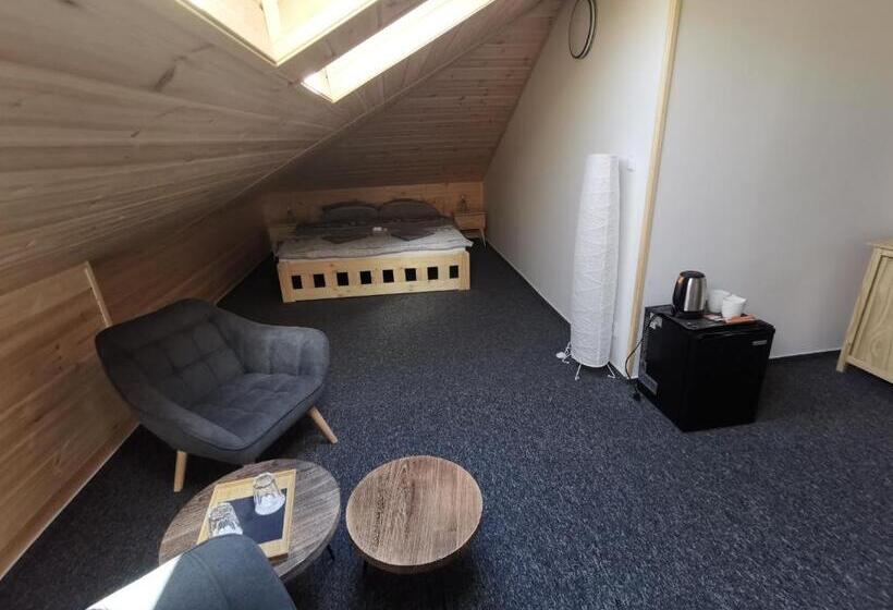 Pension Koliba Komorní Lhotka