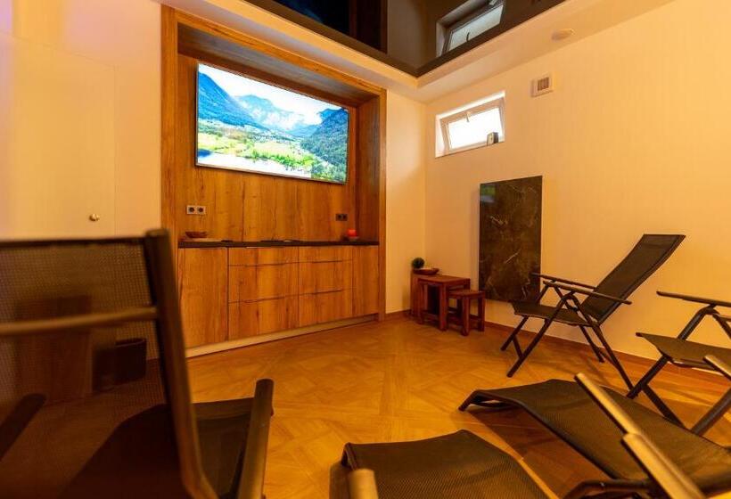 Pension Koliba Komorní Lhotka