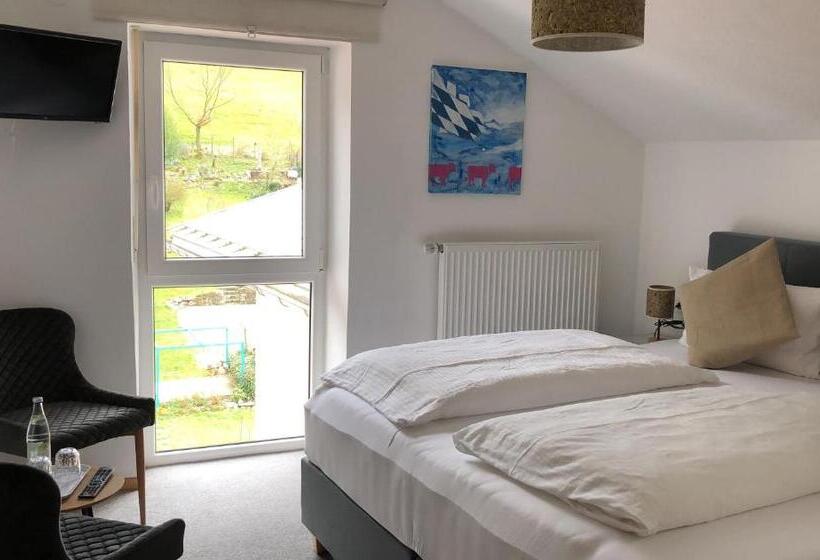 Pension Und Ferienwohnung Frech