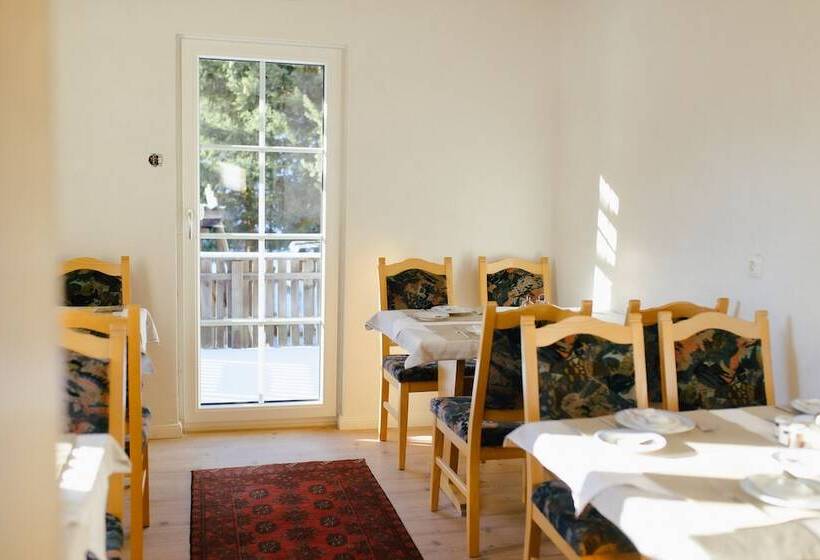 Rösslgut Bed & Breakfast