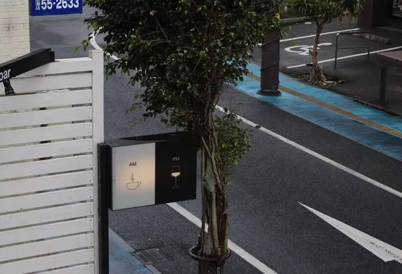 En  Hostel & Café Bar