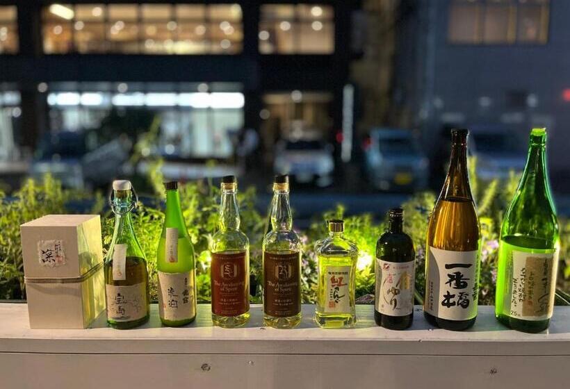 En  Hostel & Café Bar