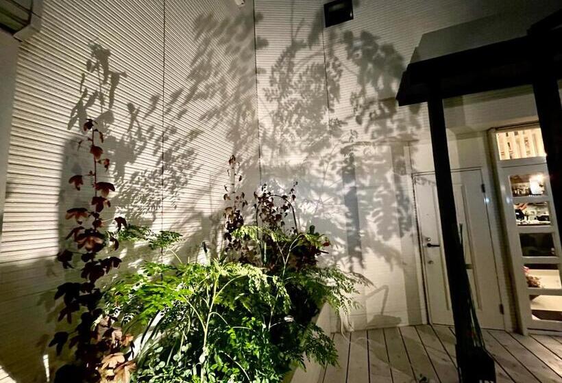 En Hostel & Café Bar