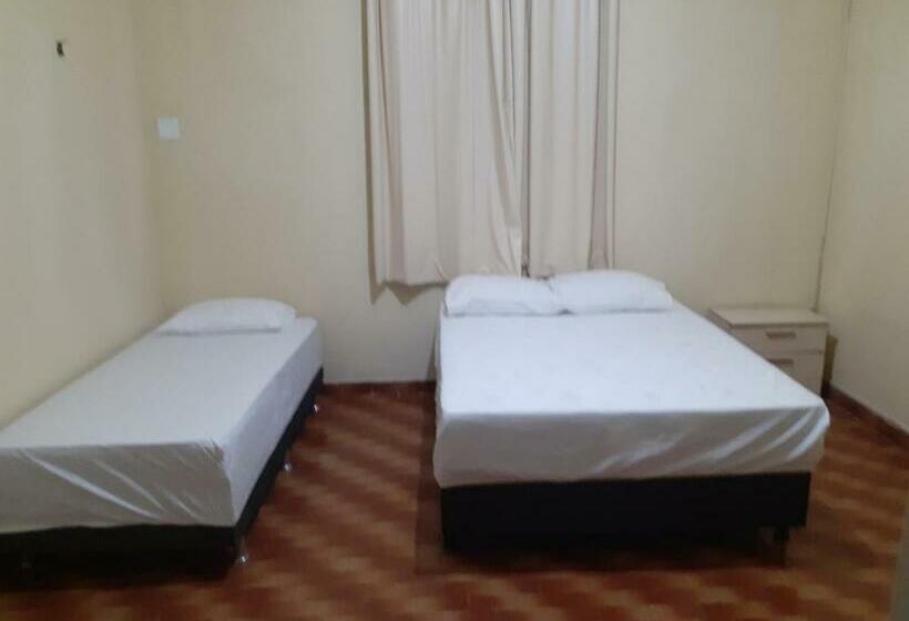 Hostel Parquelândia