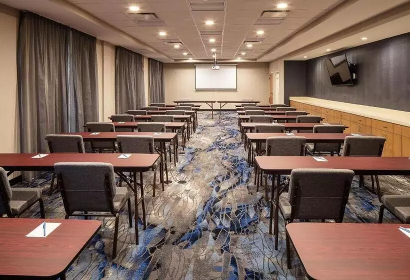 Hotelli Fairfield Inn & Suites Seneca Clemson Univ Area