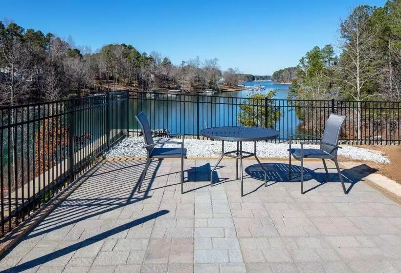 Hotelli Fairfield Inn & Suites Seneca Clemson Univ Area