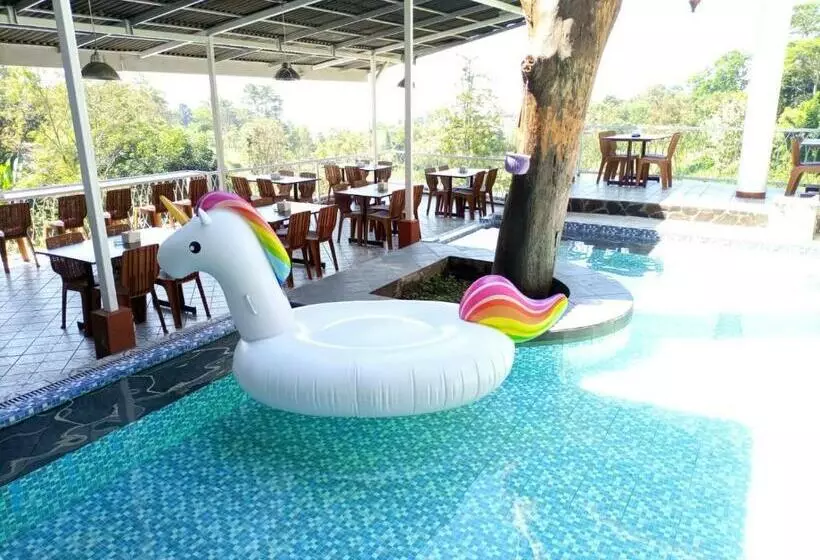 ホテル Pondok Wisata Jaden Trawas Mojokerto