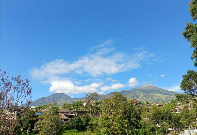 ホテル Pondok Wisata Jaden Trawas Mojokerto