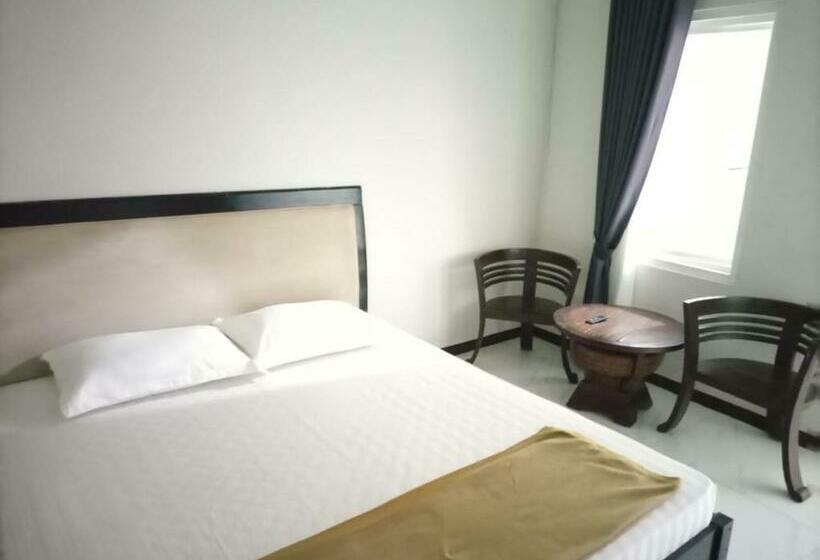 ホテル Pondok Wisata Jaden Trawas Mojokerto