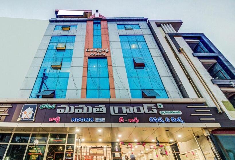 בית מלון כפרי Spot On Swarna Mayuri