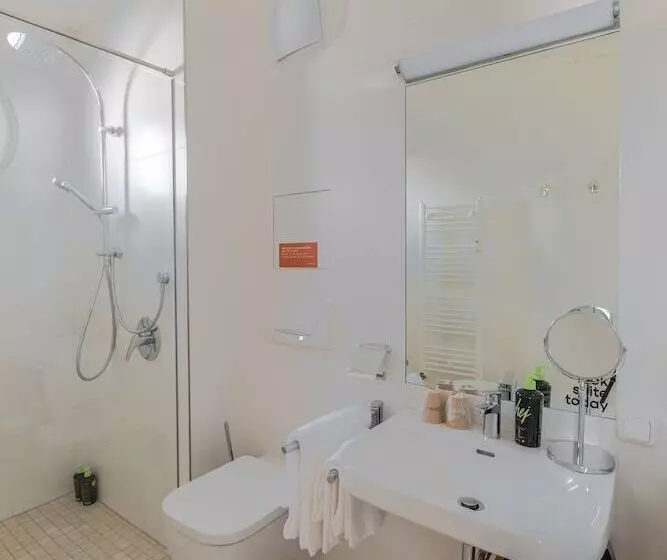 Limehome Linz Friedrichstraße