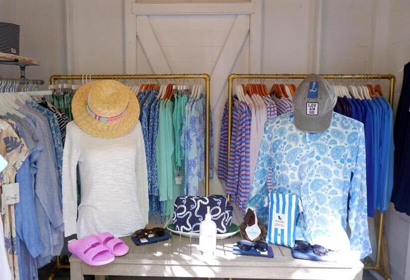 Lovango Resort And Beach Club