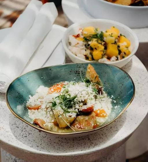 Lovango Resort And Beach Club