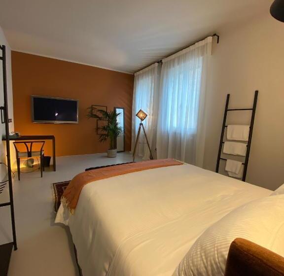 פנסיון Casimiro Rooms