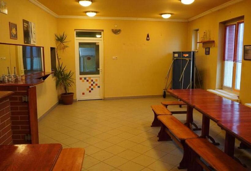 ペンション Pajkos Póni Vendégház