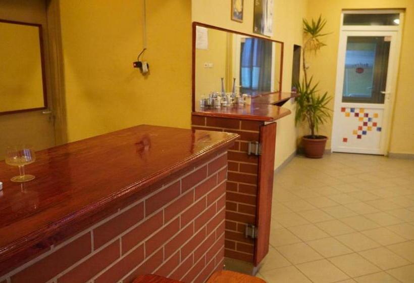 ペンション Pajkos Póni Vendégház