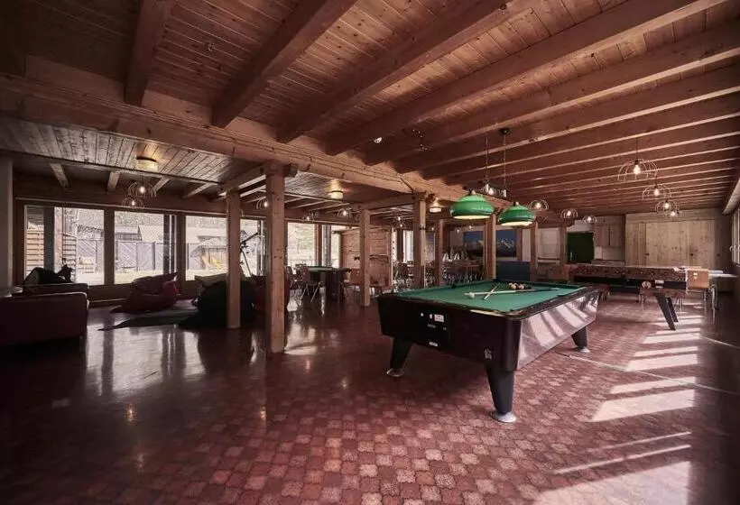 Alpine Base Hostel   Adults Only