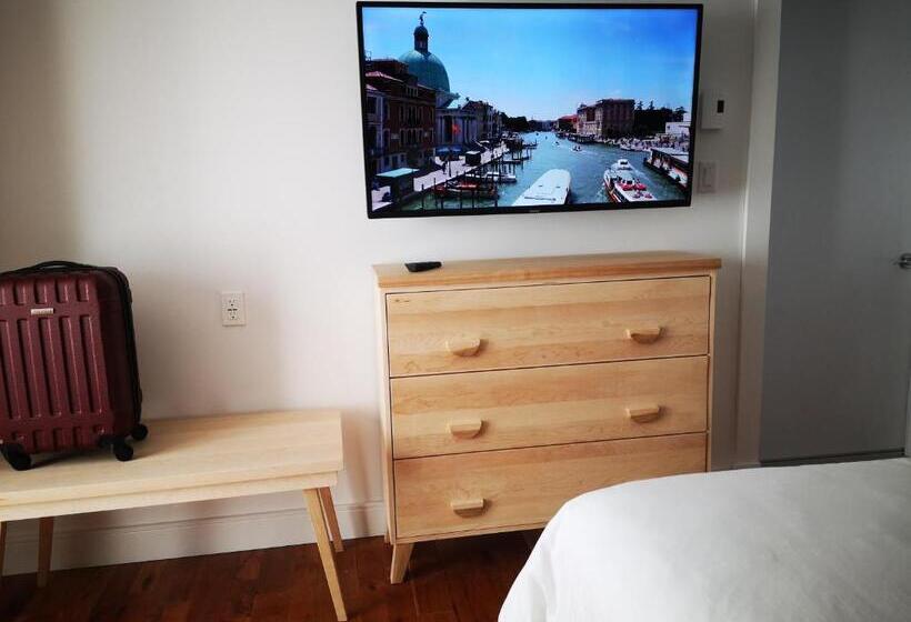 Bed and Breakfast Au Cachalot Caché Le Gîte Hôtel