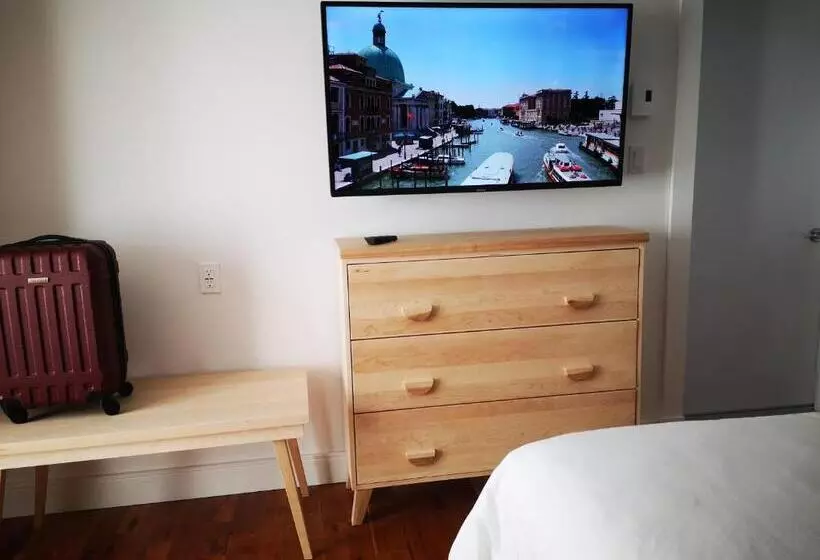 Aamiaismajoitus (B&B) Au Cachalot Caché Le Gîte Hôtel