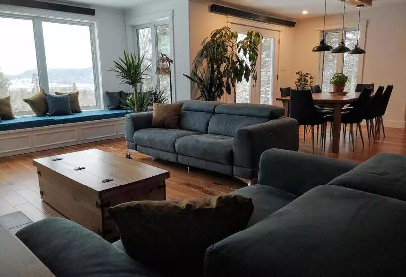 Aamiaismajoitus (B&B) Au Cachalot Caché Le Gîte Hôtel