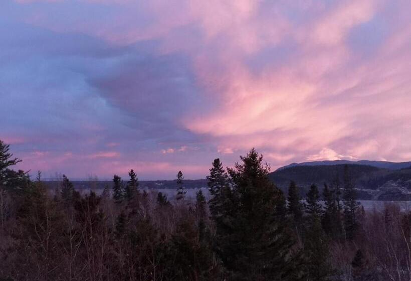 Bed and Breakfast Au Cachalot Caché Le Gîte Hôtel