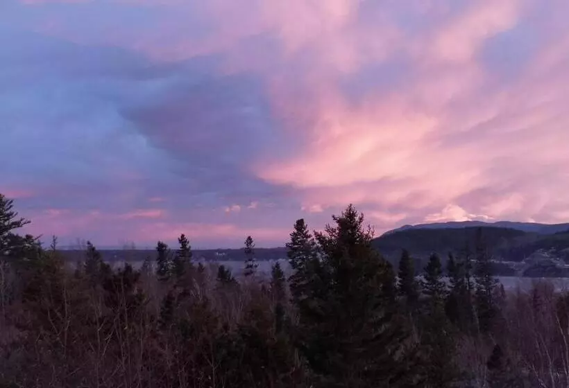 Aamiaismajoitus (B&B) Au Cachalot Caché Le Gîte Hôtel