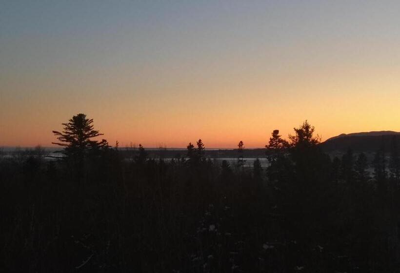 Bed and Breakfast Au Cachalot Caché Le Gîte Hôtel