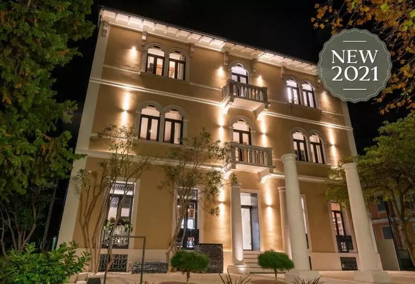 Aamiaismajoitus (B&B) Degrassi Boutique Garni Hotel Izola