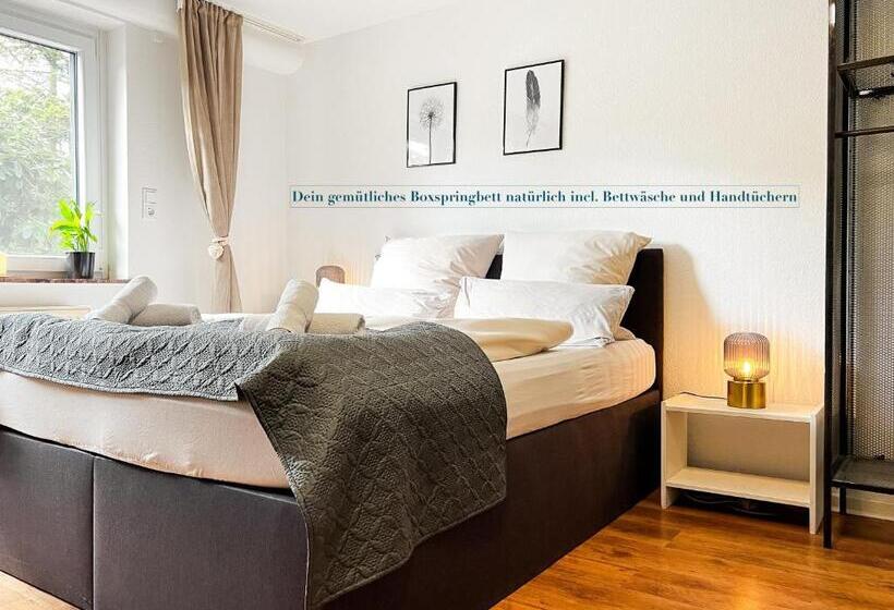 住宿加早餐  Modern Room With Netflix In Porta Westfalica