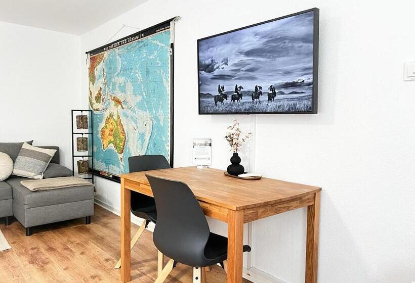 住宿加早餐  Modern Room With Netflix In Porta Westfalica