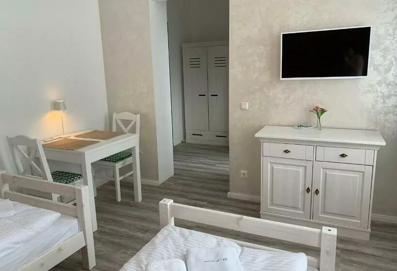 ペンション Haus 8