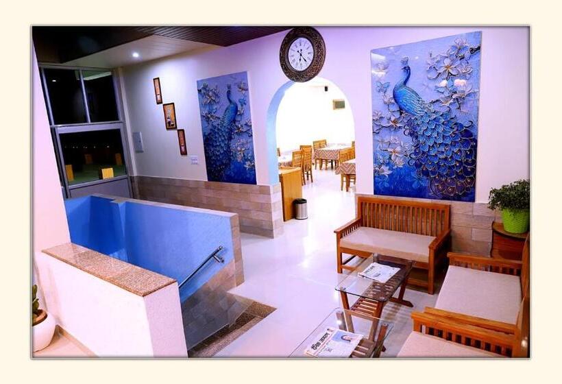 Hotel The Ranikhet Continental