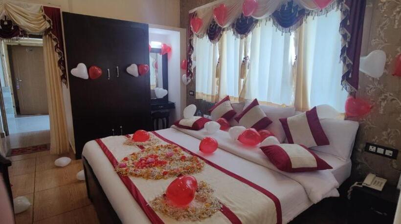 Hotel The Ranikhet Continental