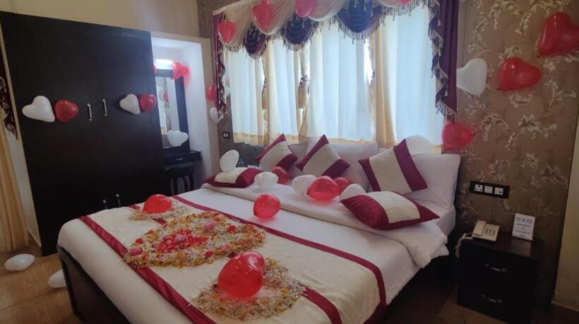 Hotel The Ranikhet Continental