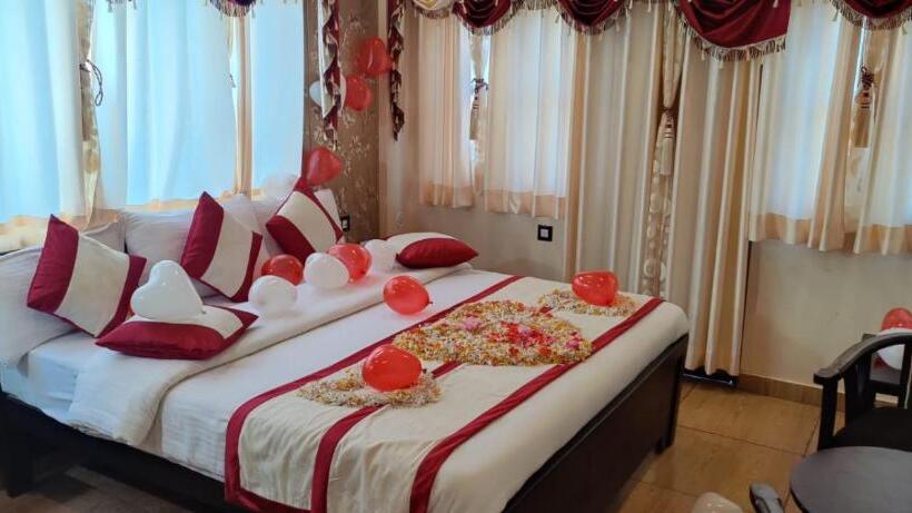 Hotel The Ranikhet Continental