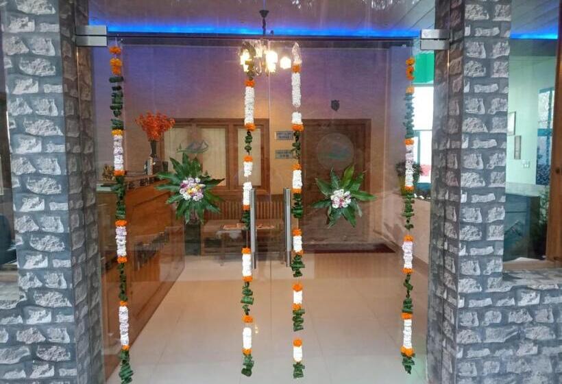 Hotel The Ranikhet Continental