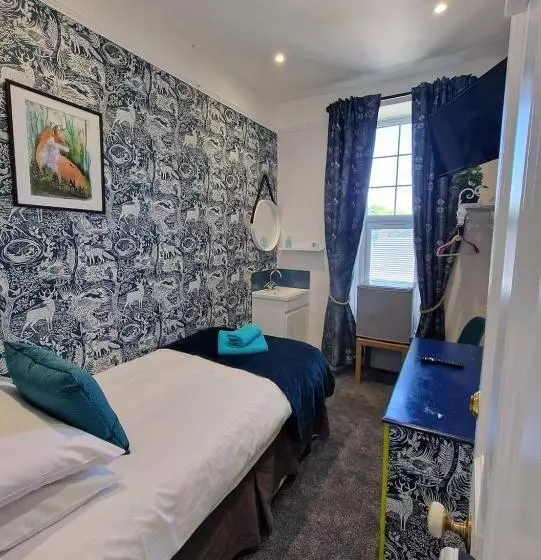 Majatalo Lansdowne Simply Stay