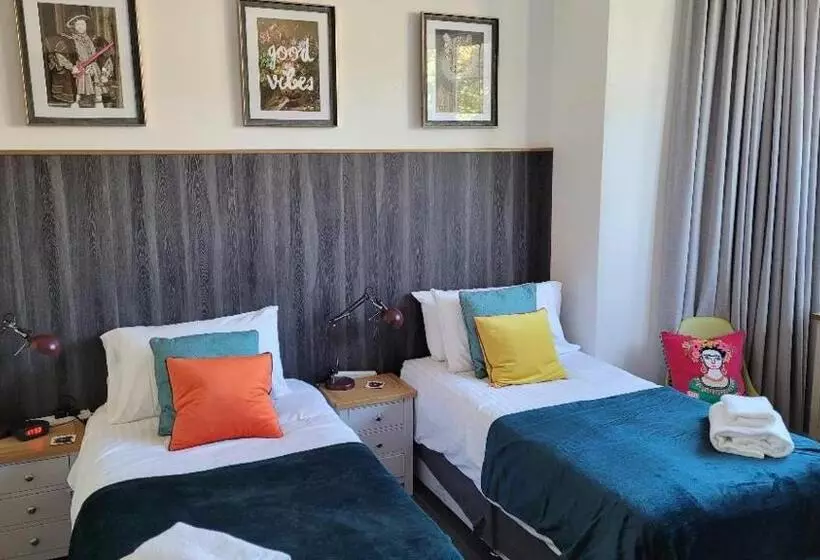 Majatalo Lansdowne Simply Stay