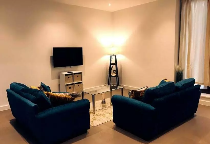 ペンション Maplewood Luxurious One Bed Flat With Free Parking