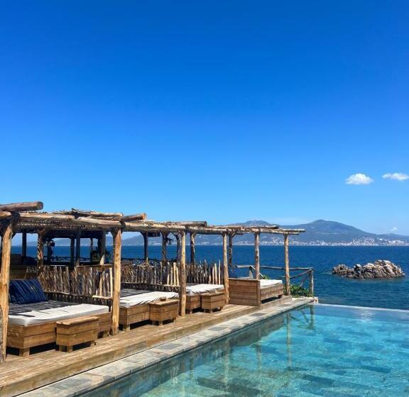 פנסיון Villa Kirssis