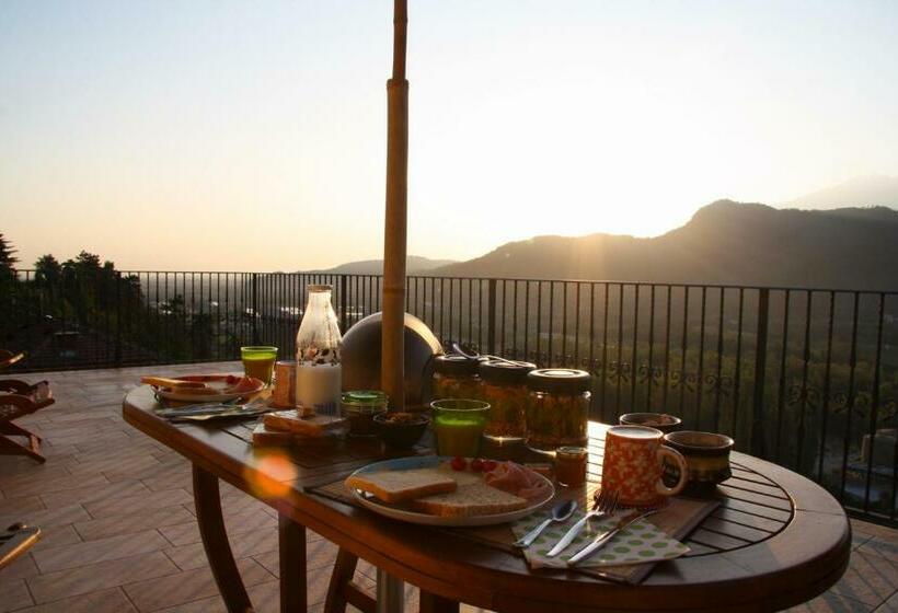 Bed and Breakfast Skyline