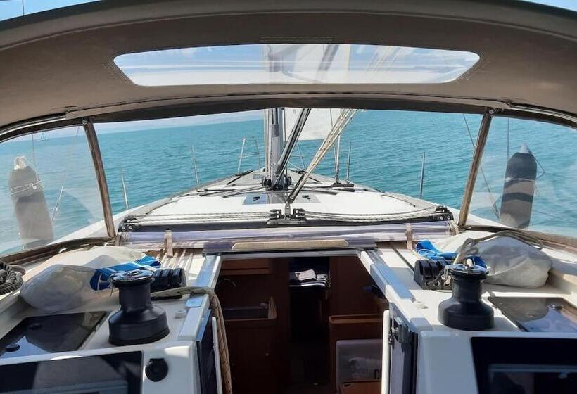 مبيت وإفطار Hébergement Chambre D Hôtes Grau Du Roi Mas Des Marines Piscine Adult Only