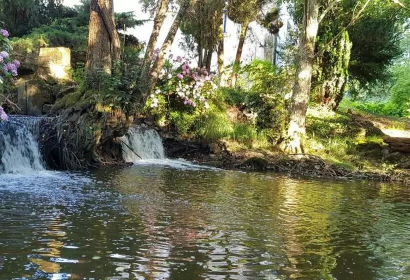 تختخواب و صبحانه Le Moulin Hodoux