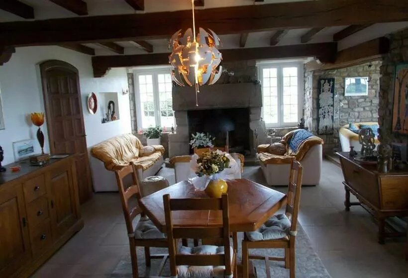 Aamiaismajoitus (B&B) Les Ajoncs